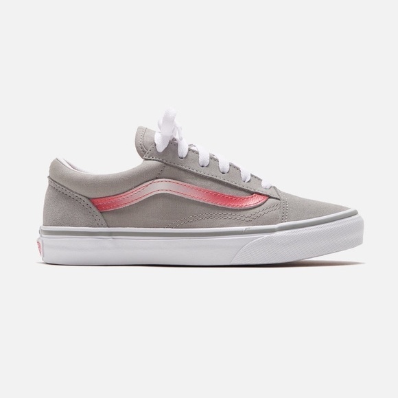 New in Box Vans Grade School Old Skool Shoes Sizes 6 available - Picture 2 of 6